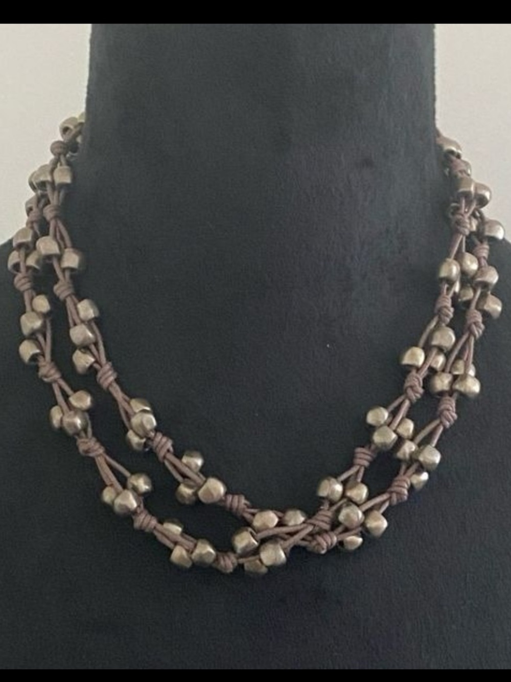 Like New Uno de 50 leather and silver bead necklace 36”